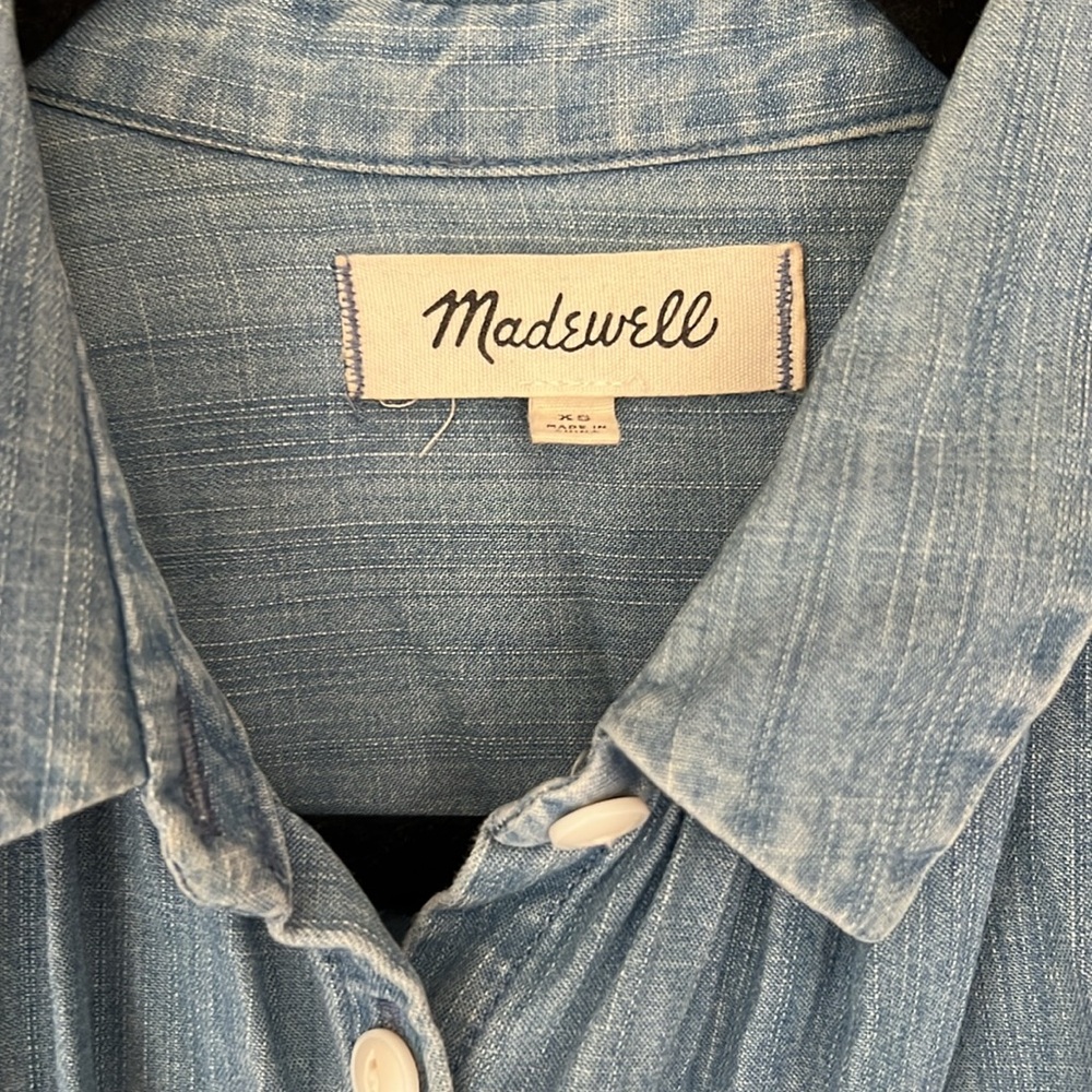Madewell Chambray Short Sleeve Button Up. - image 2